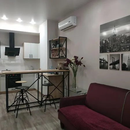 Апартаменты На Берегу Моря / Apartments By The Sea Апартаменти Одеса